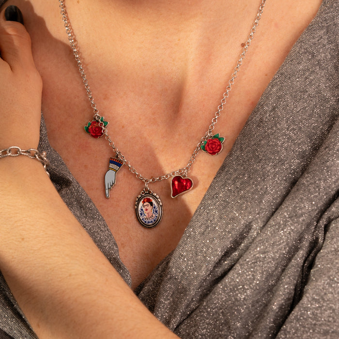 Collana argentata Frida Kahlo, con charms