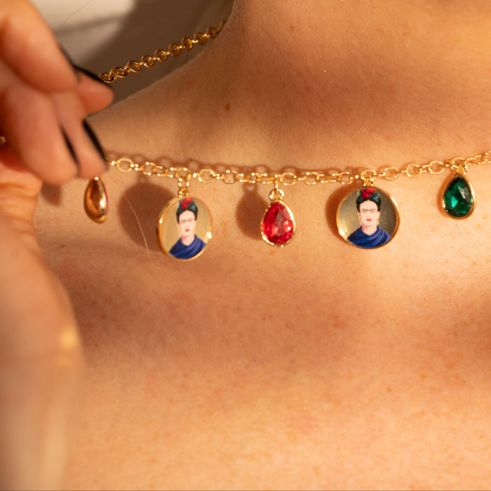 Collana dorata Frida Kahlo, con medagliette